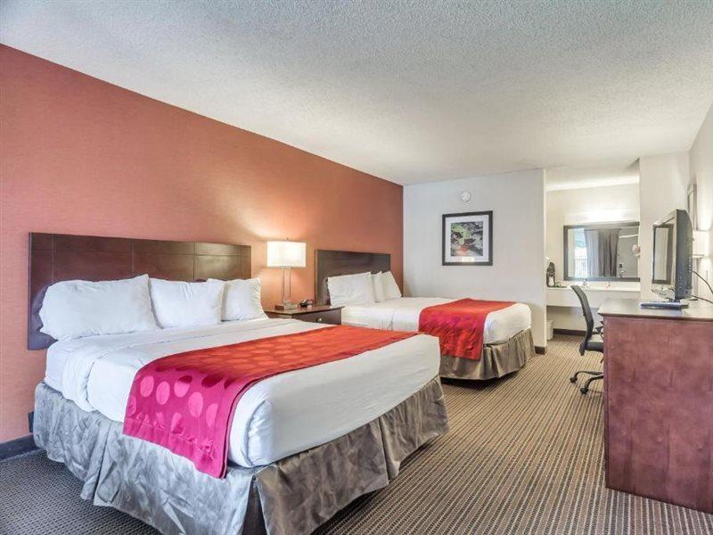 Ramada By Wyndham Salt Lake City North Temple Екстериор снимка