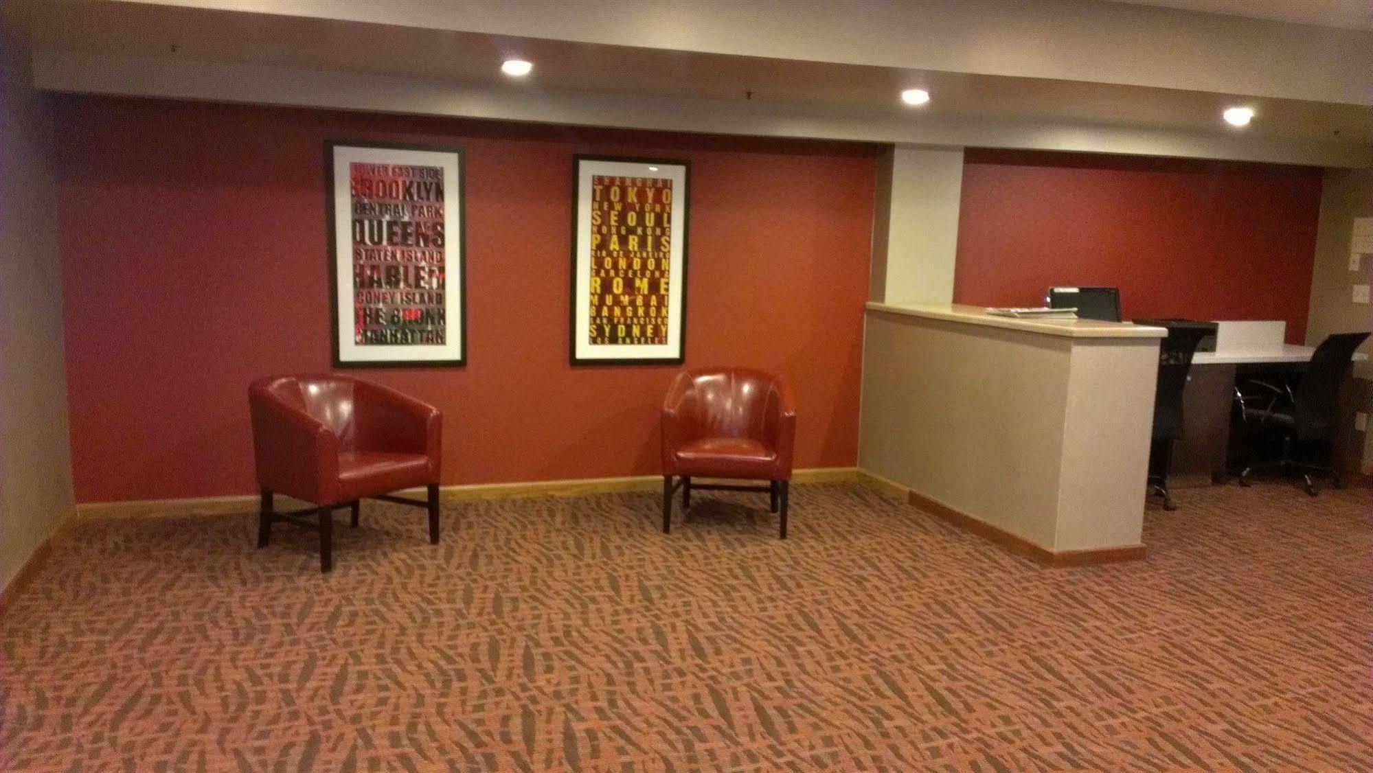 Ramada By Wyndham Salt Lake City North Temple Екстериор снимка